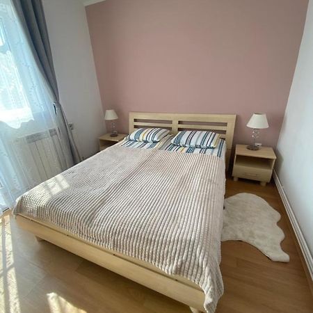 Ferienwohnung Sendy Apartman 2 Sfântu-Gheorghe Exterior foto