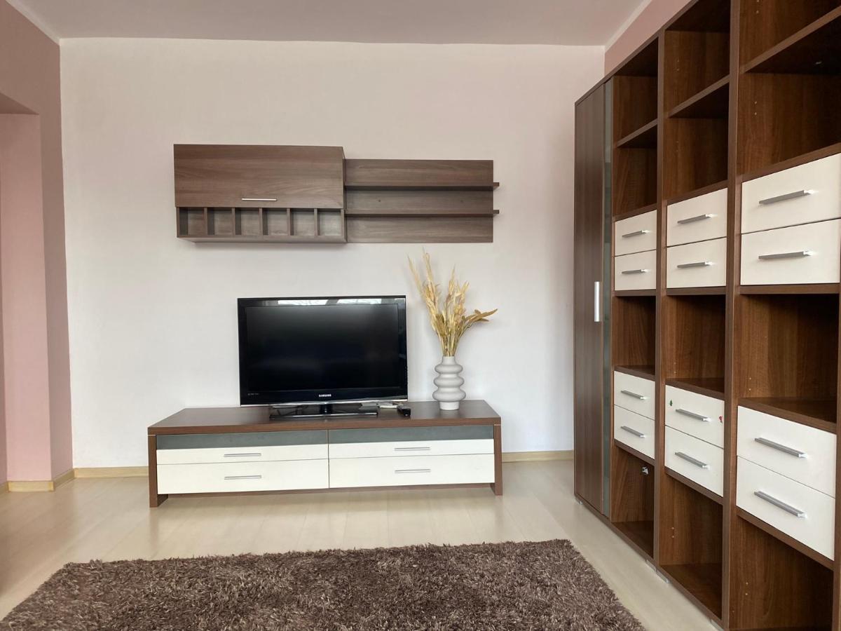 Ferienwohnung Sendy Apartman 2 Sfântu-Gheorghe Exterior foto