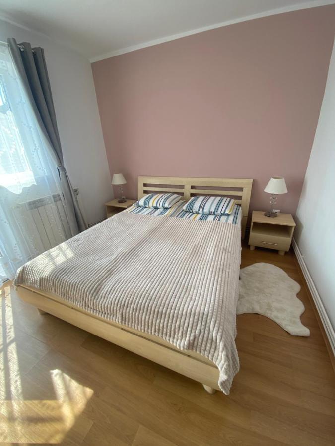 Ferienwohnung Sendy Apartman 2 Sfântu-Gheorghe Exterior foto