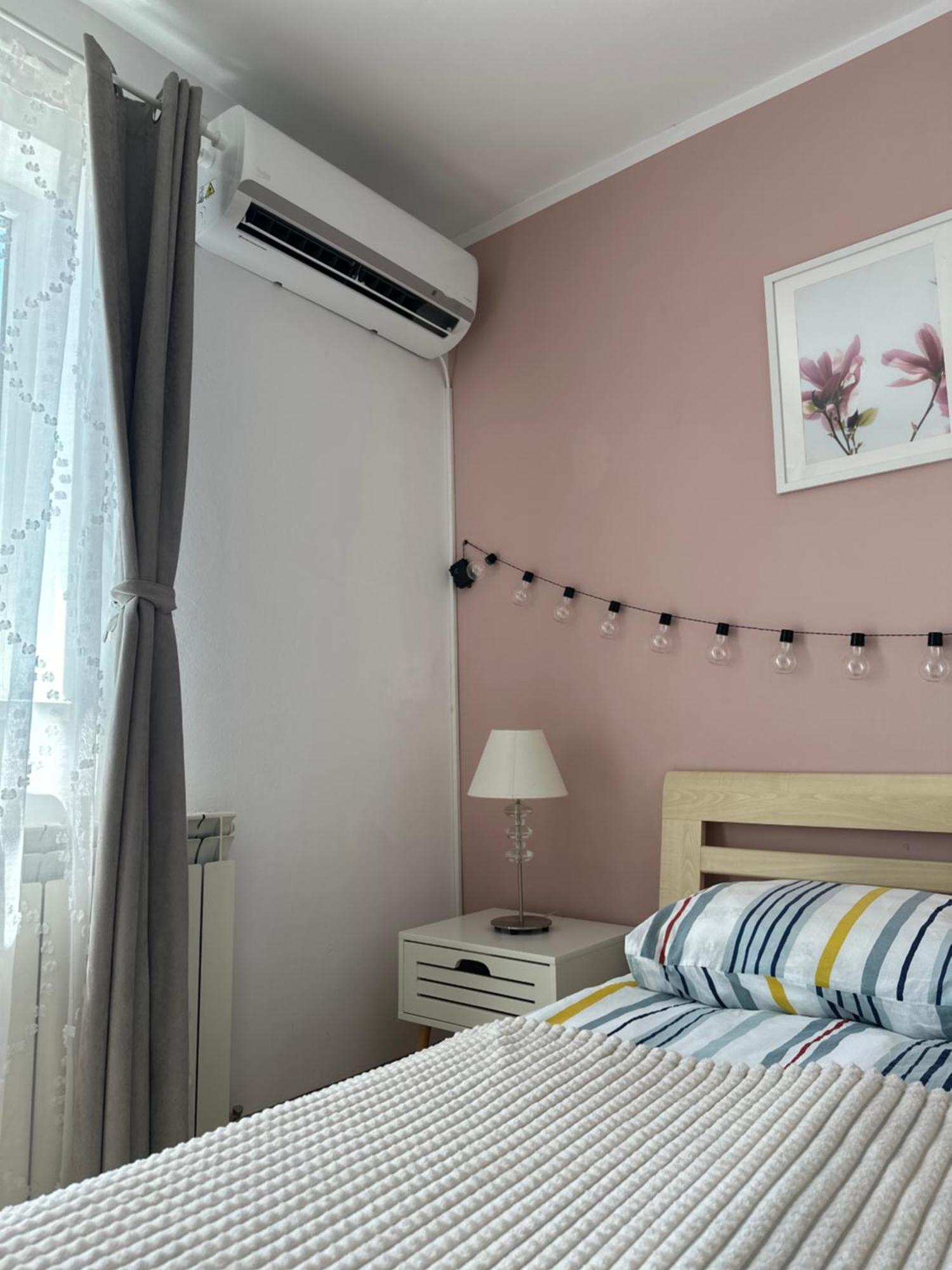 Ferienwohnung Sendy Apartman 2 Sfântu-Gheorghe Exterior foto